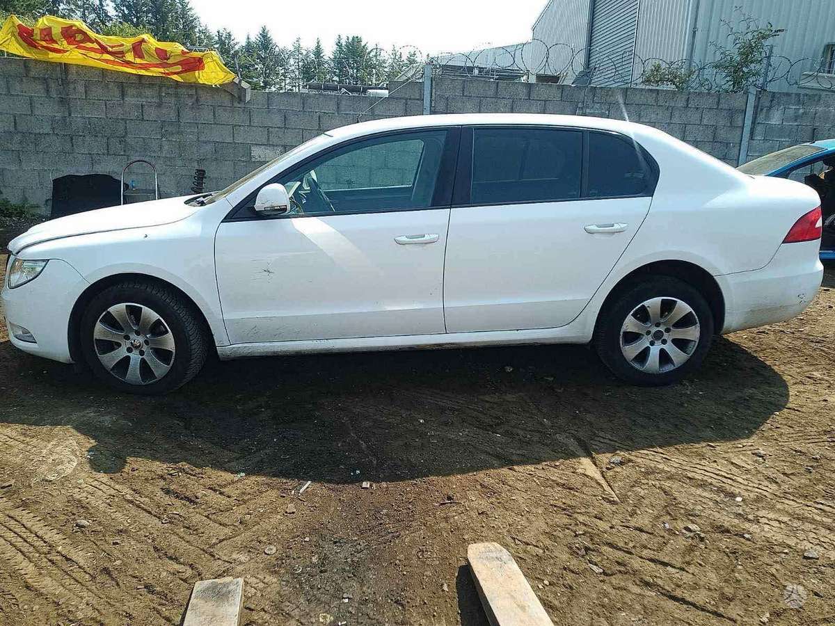 Skoda Superb for parts