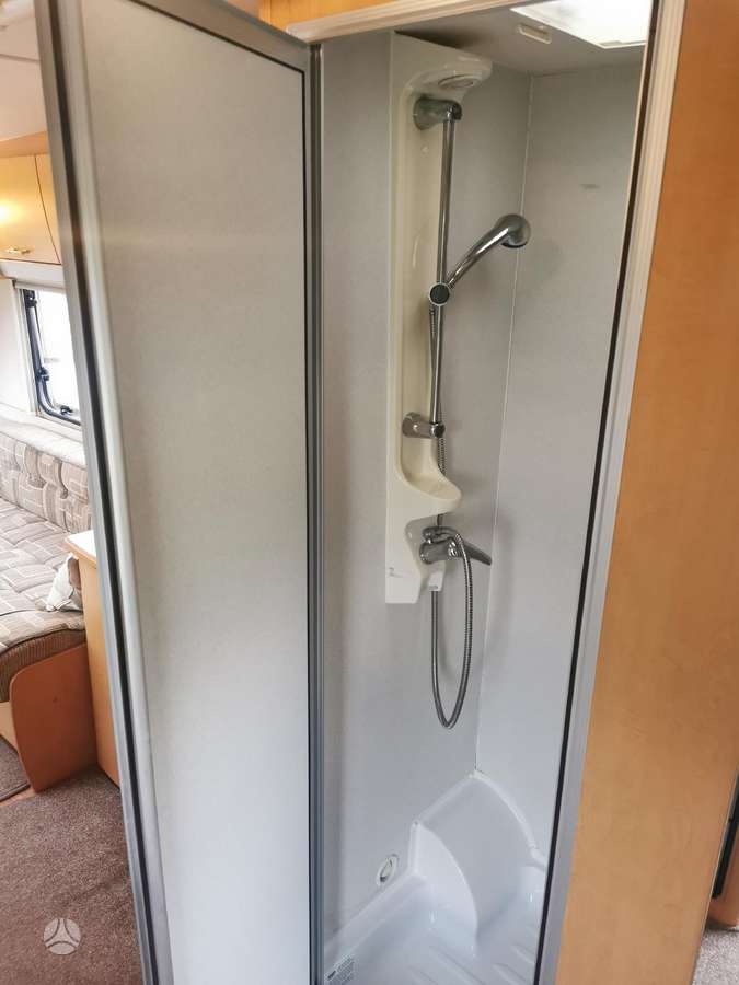 Bürstner Lunar, Elddis Sterling, кемперы