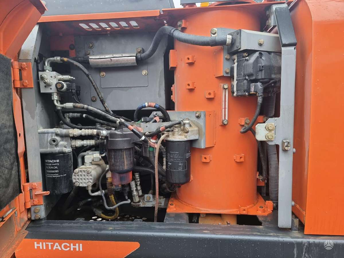 Hitachi ZX130 LCN-6, экскаваторы