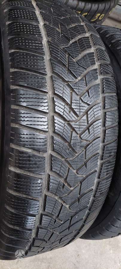 Dunlop, зимние 235/55 R19