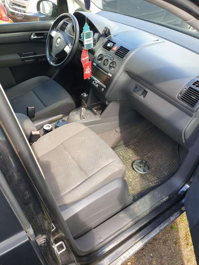 Volkswagen Touran по частям