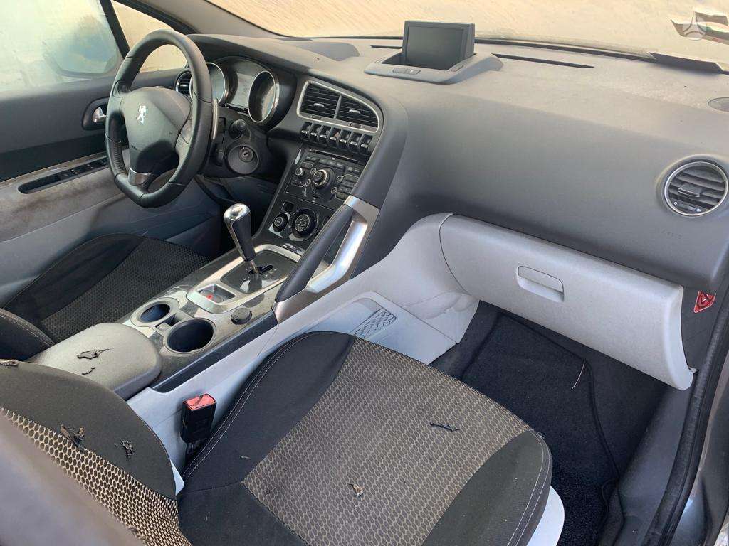 Peugeot 3008 kėbulo dalys