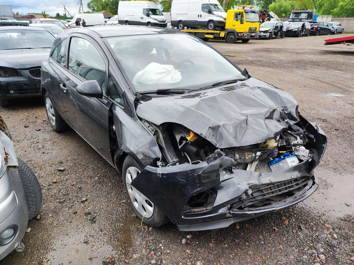 Opel Corsa по частям. Dirbame nuo 9h iki 18h
