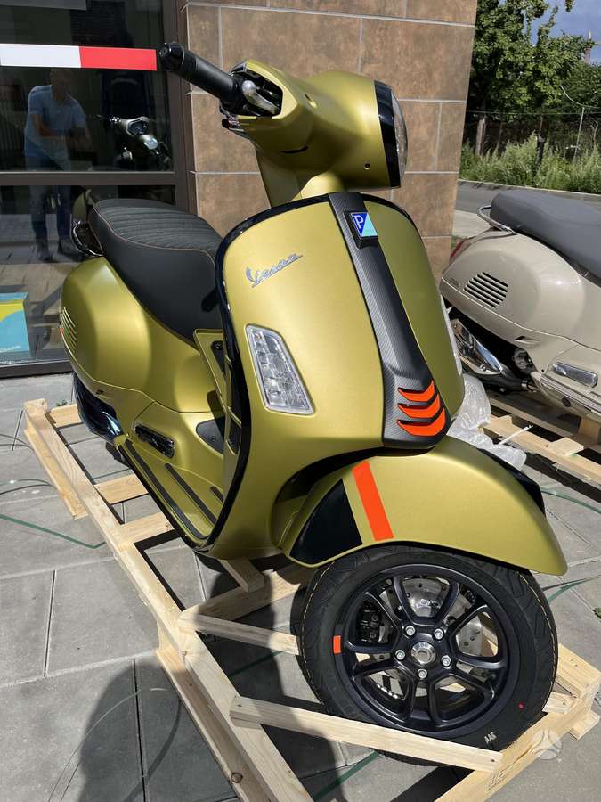 Piaggio Vespa 310cc, scooters / mopeds