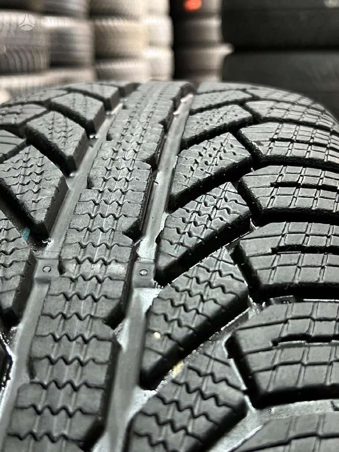 Semperit MASTER-GRIP 2, žieminės 215/65 R17
