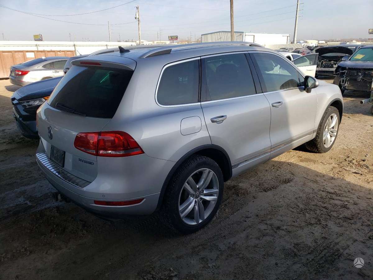 Volkswagen Touareg по частям