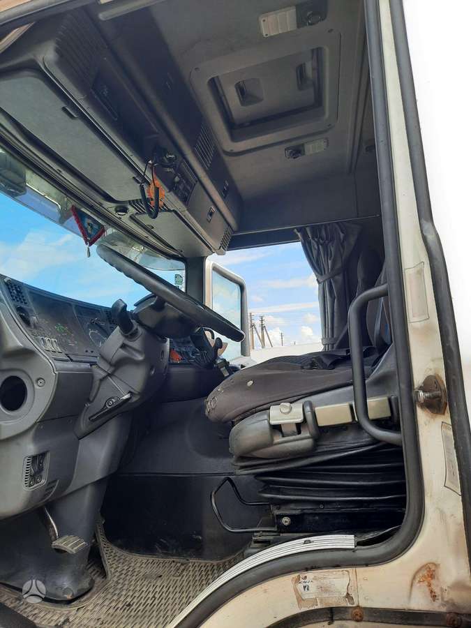 Scania P 94 LB, kietašoniai