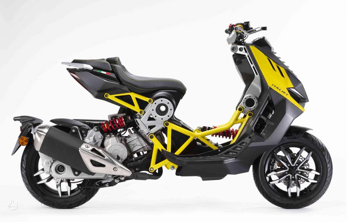 Italjet Dragster 125cc, scooters / mopeds