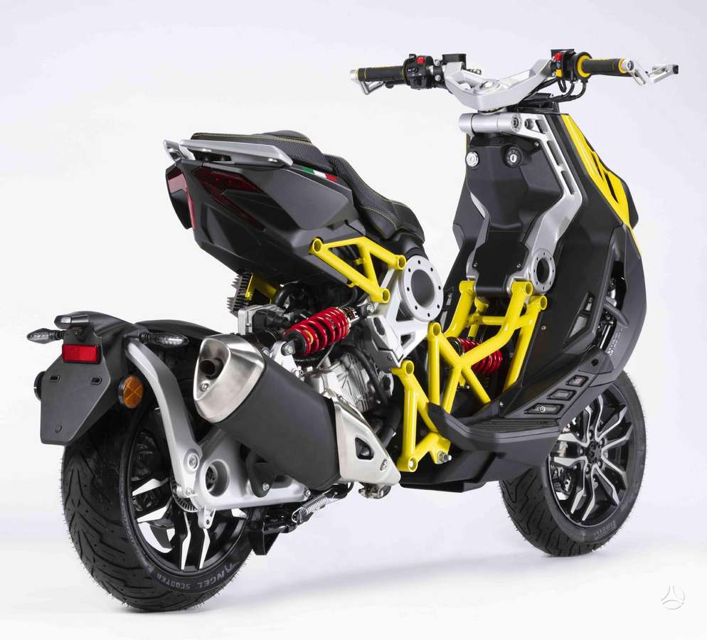 Italjet Dragster 125cc, scooters / mopeds