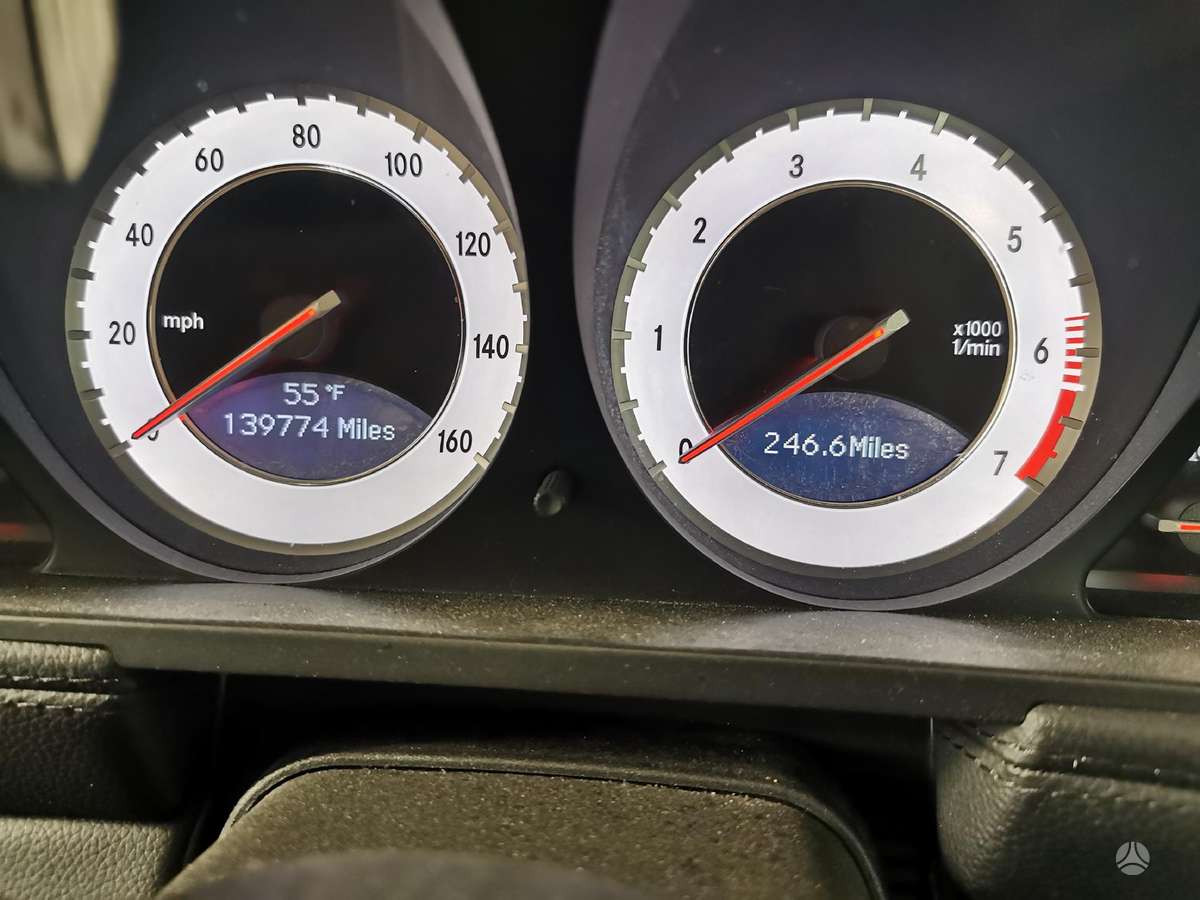 Mercedes-Benz SL550 dalimis