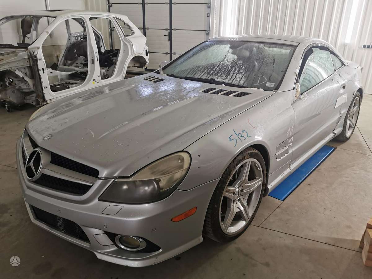 Mercedes-Benz SL550 по частям