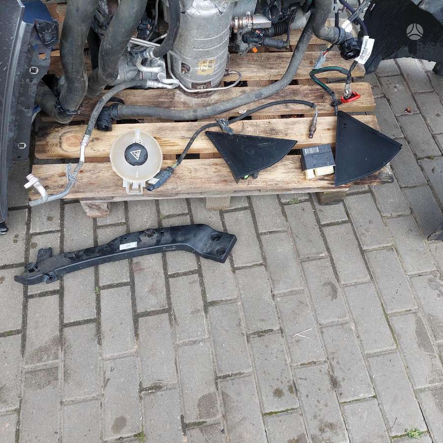 Peugeot Rifter engine parts