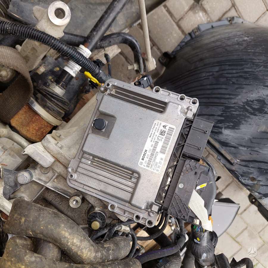 Peugeot Rifter engine parts