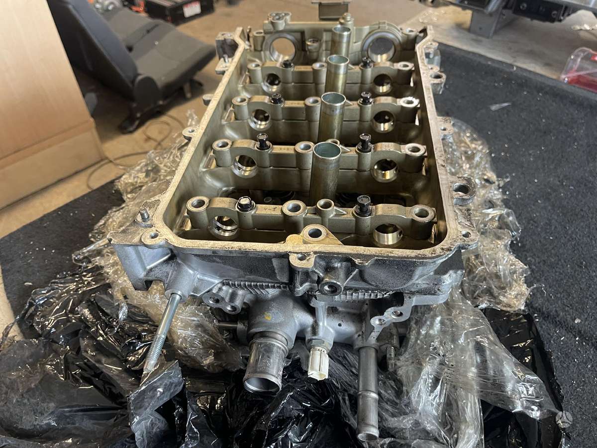 Toyota Prius детали двигателя