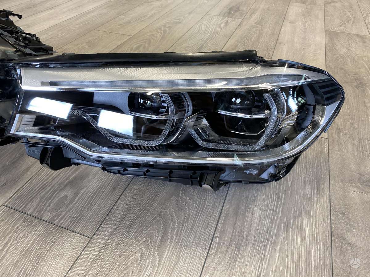 BMW 5 serija gaismas