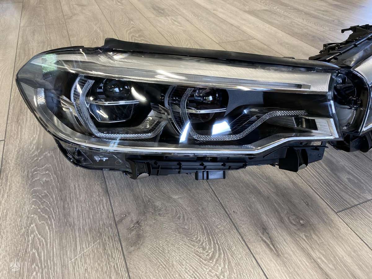 BMW 5 serija lights