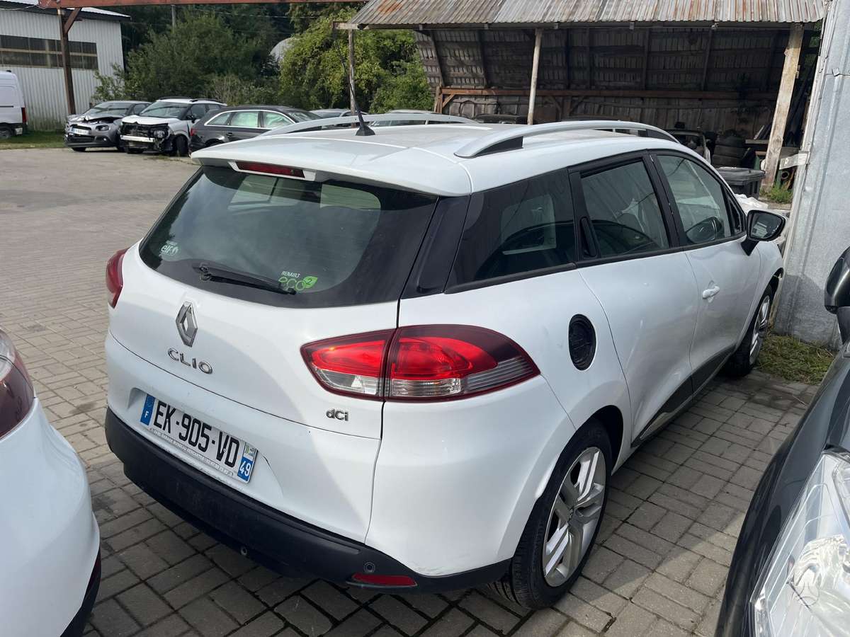Renault Clio for parts