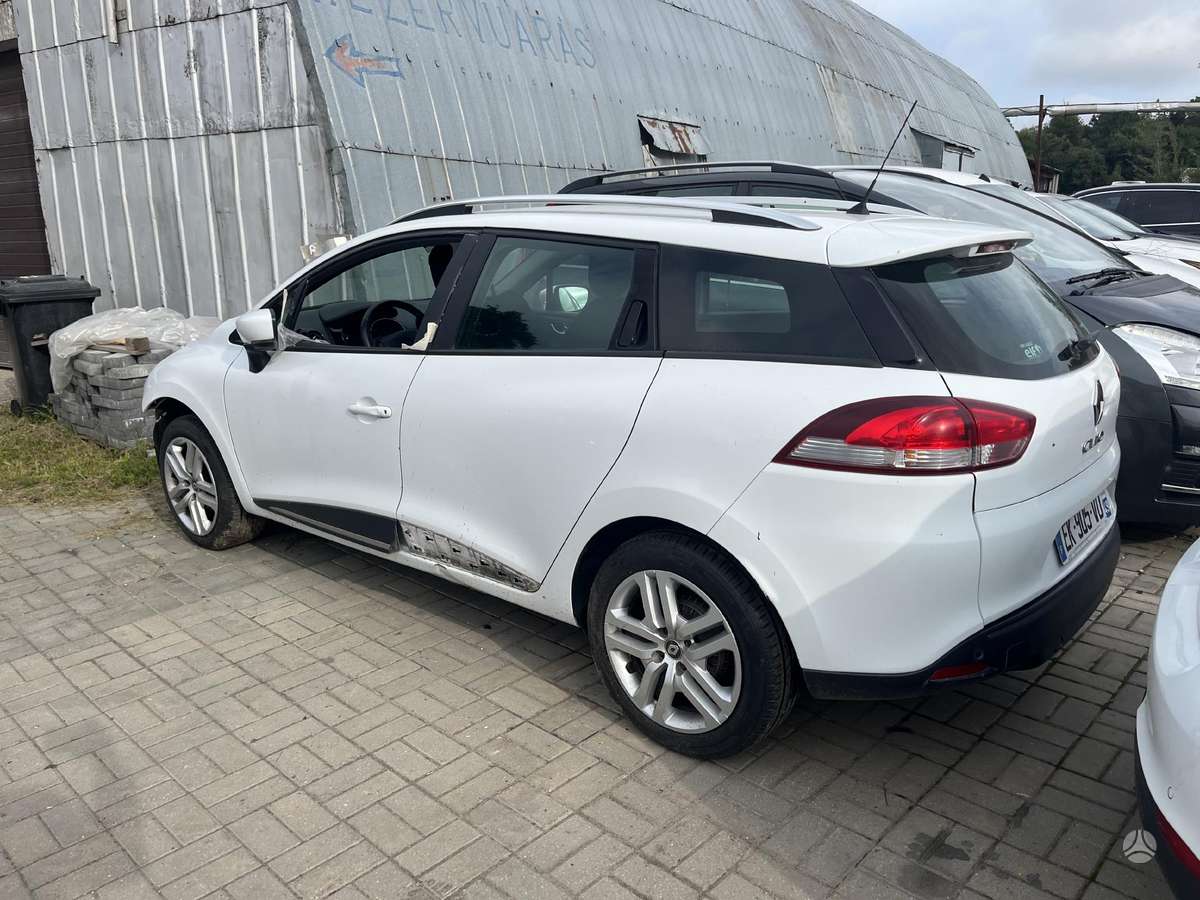 Renault Clio for parts