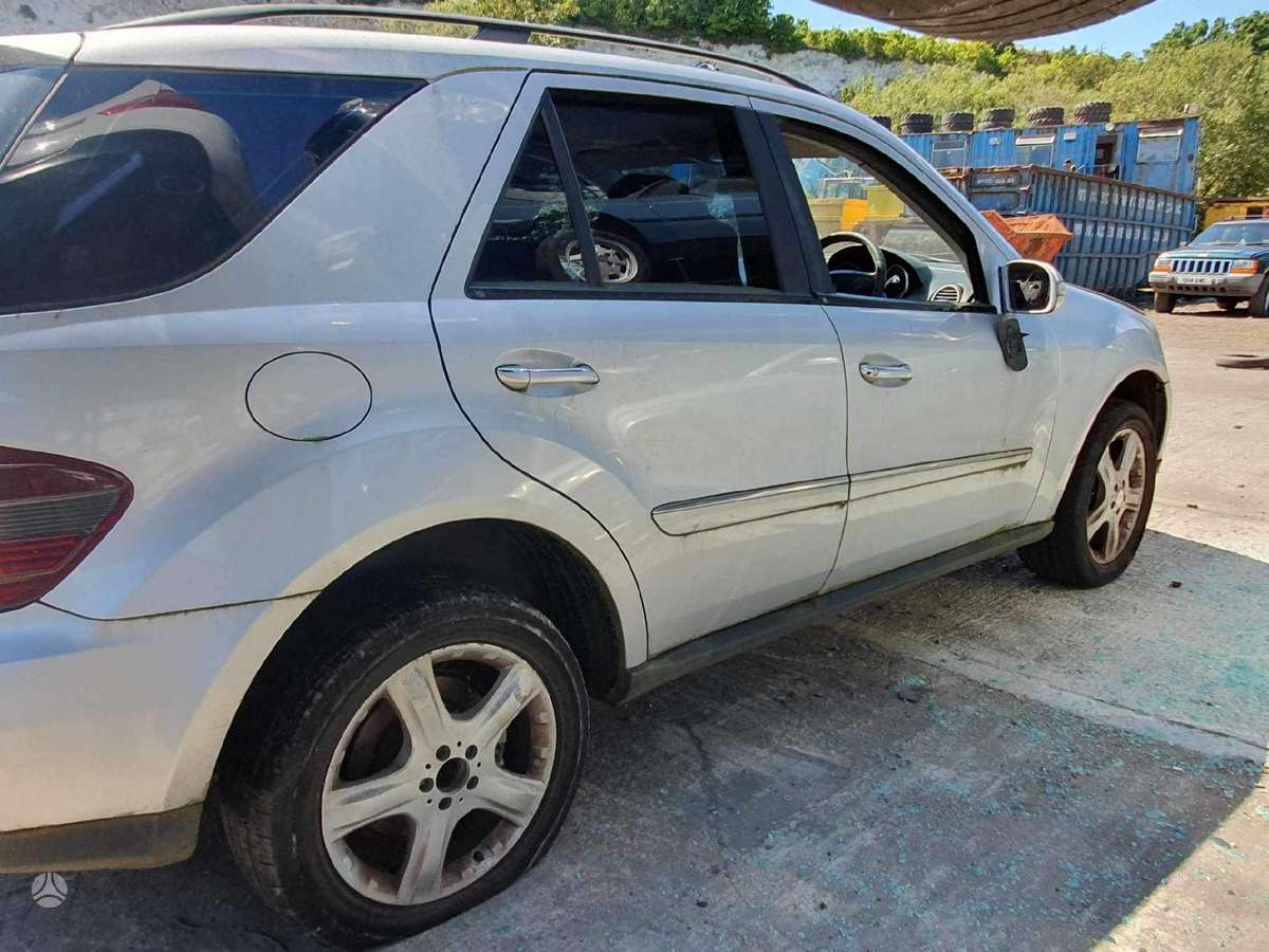 Mercedes-Benz ML320