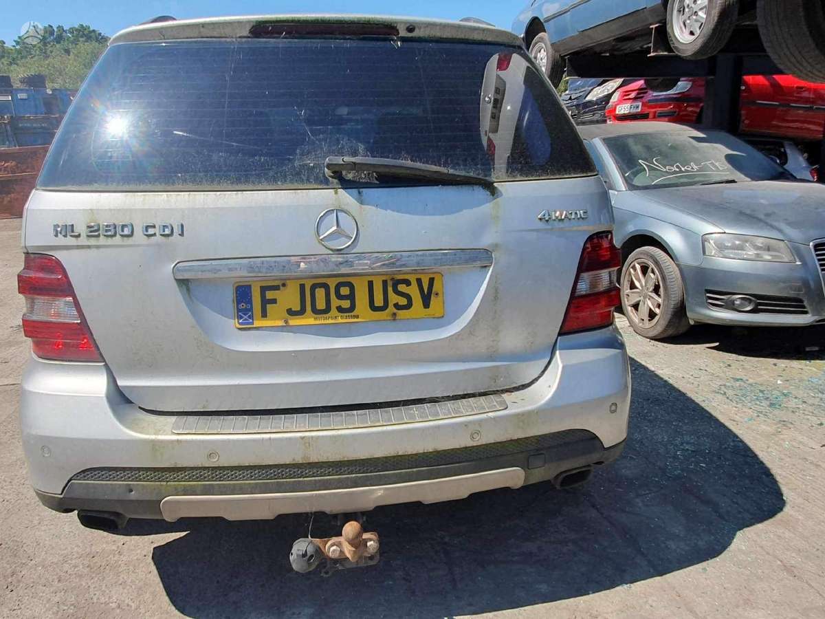 Mercedes-Benz ML320