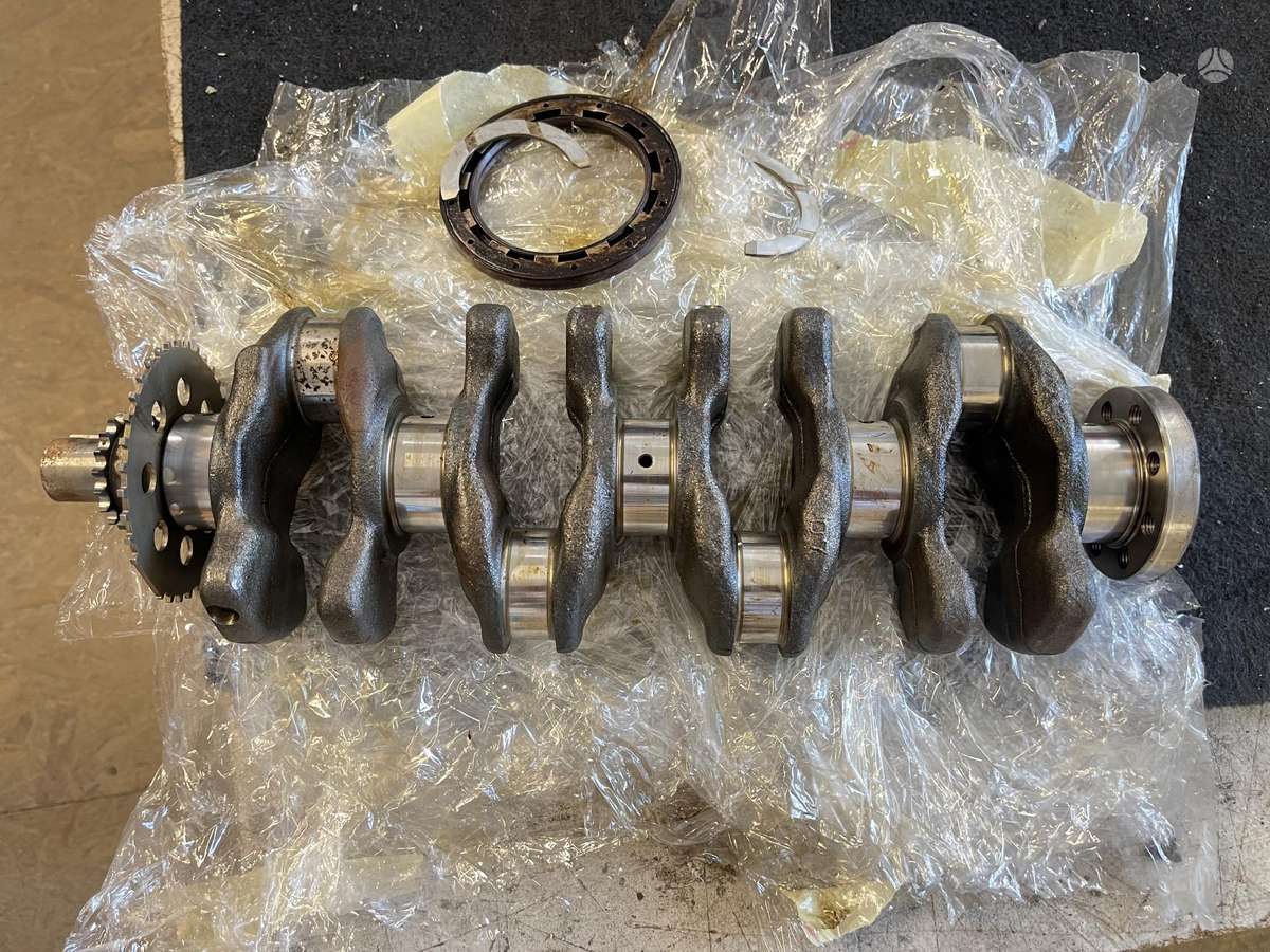 Toyota Prius variklio detalės
