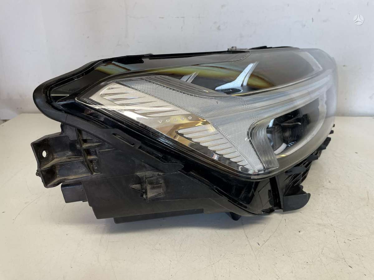 Volvo XC60 lights