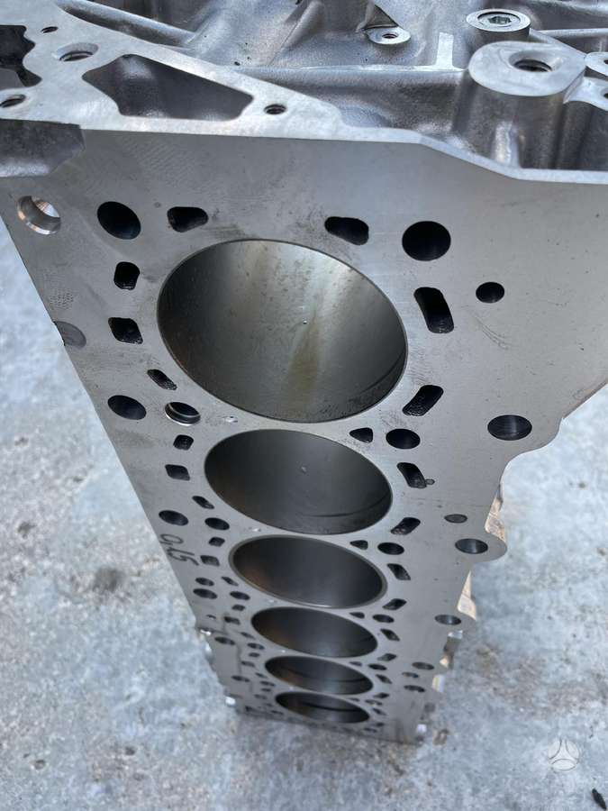 BMW 5 serija, N57d30a 7823013, engine block