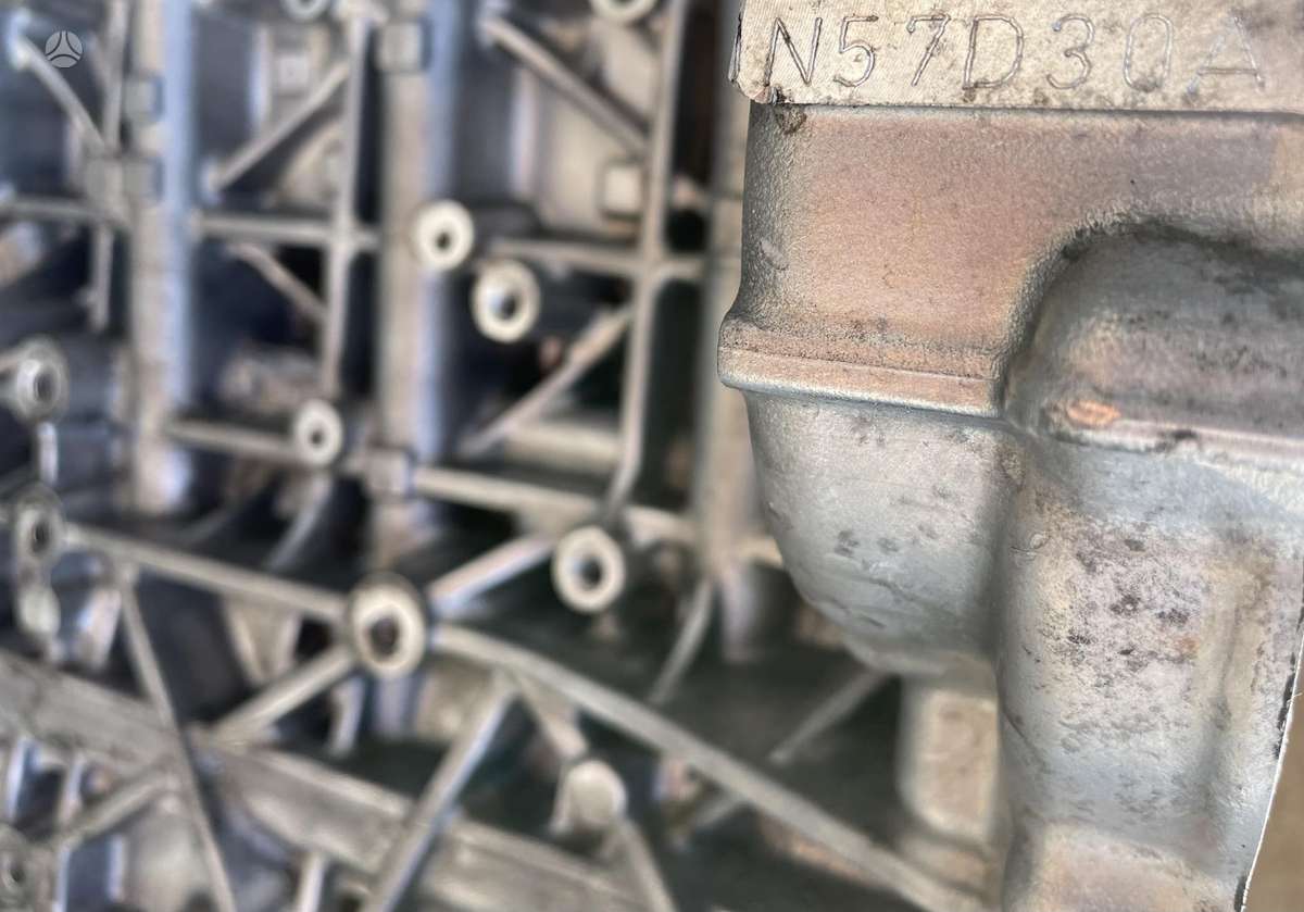 BMW 5 serija, N57d30a 7823013, engine block