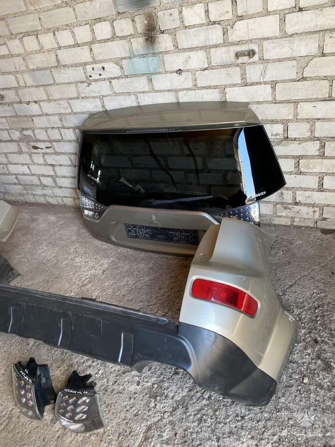 Mitsubishi Outlander kėbulo dalys