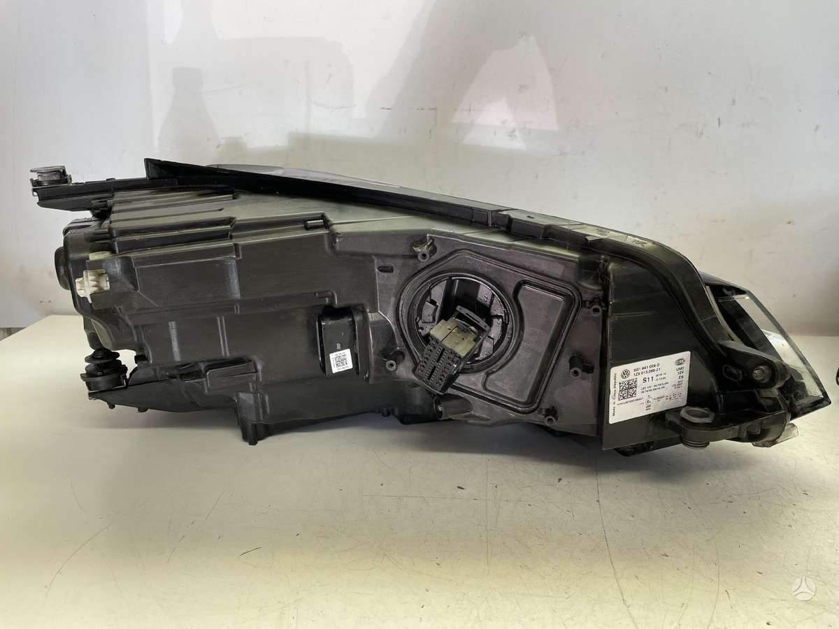 Volkswagen Golf žibintai