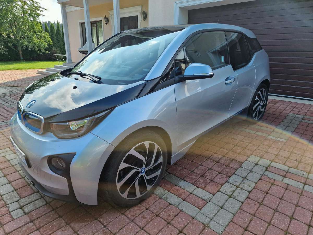 BMW i3, hatchback