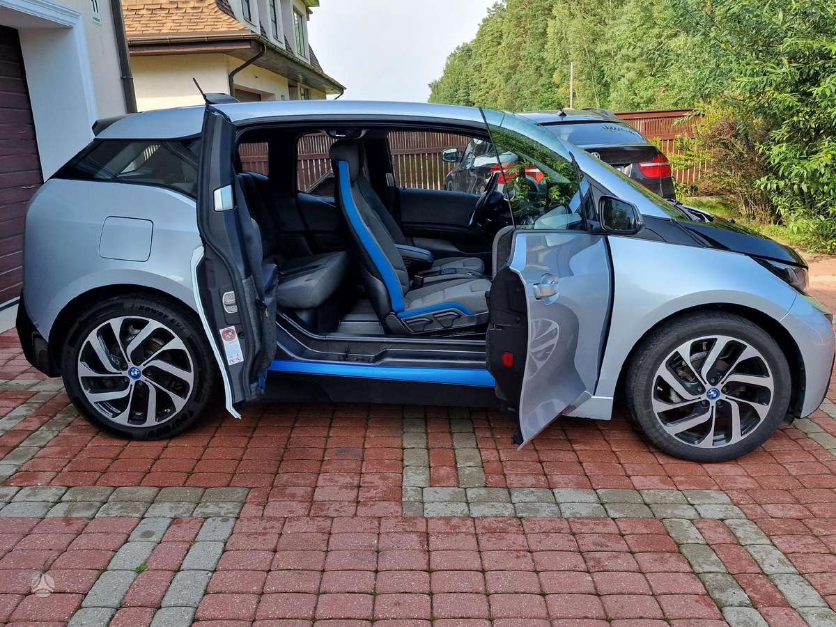 BMW i3, hatchback