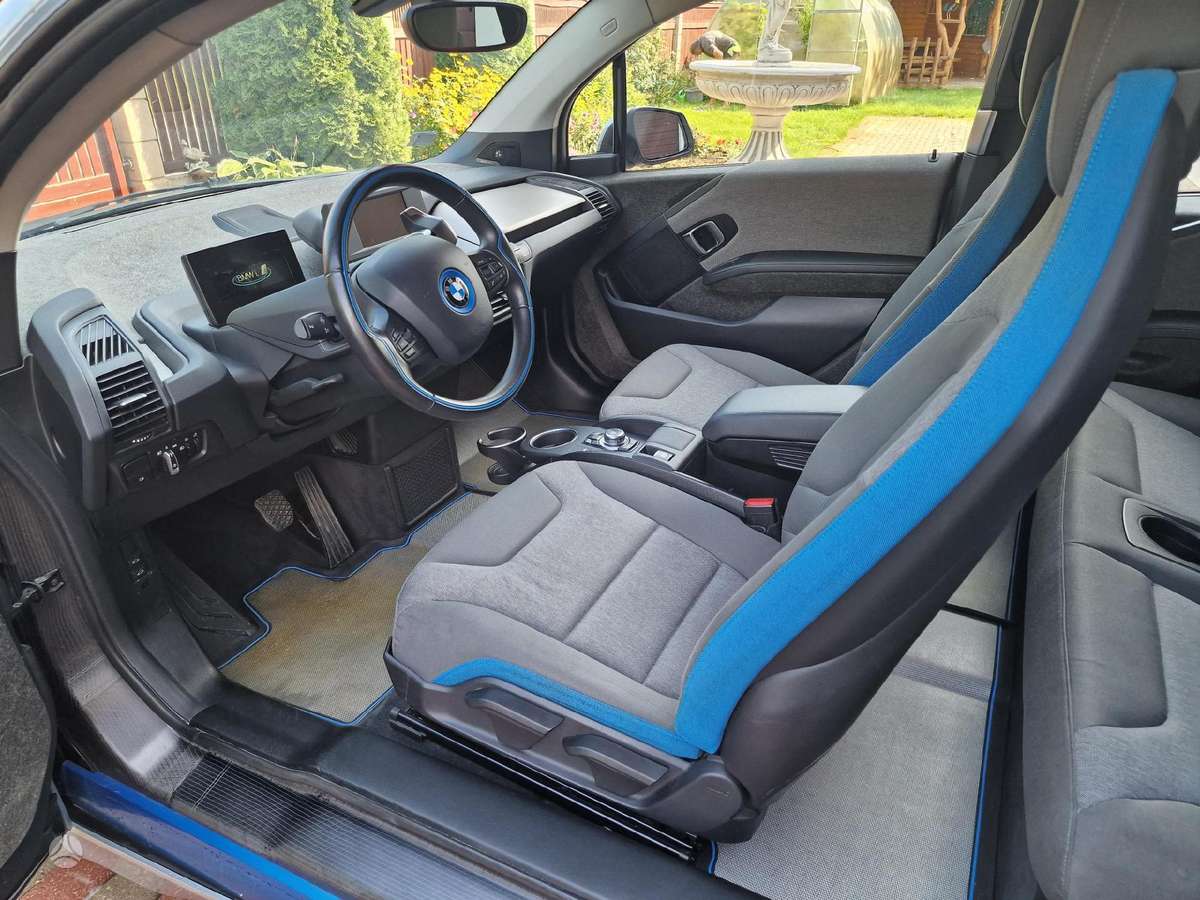 BMW i3, hatchback
