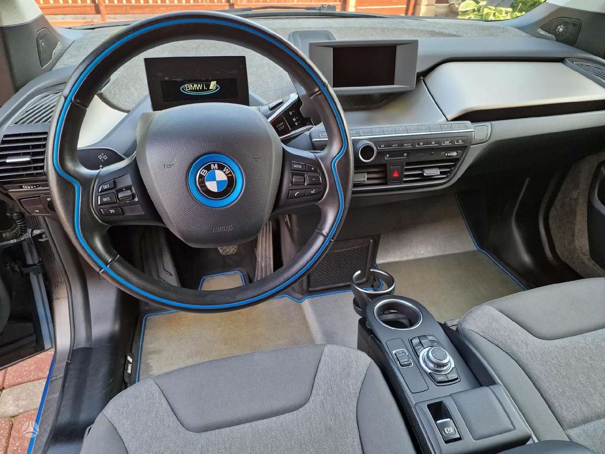 BMW i3, hatchback