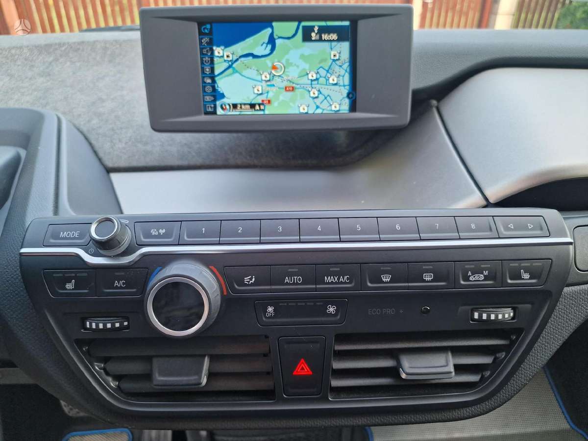 BMW i3, Хэтчбек