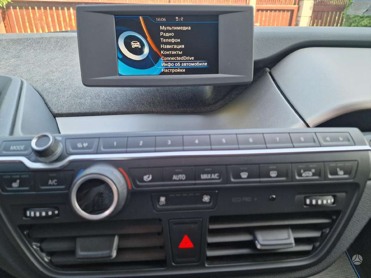 BMW i3, hatchback