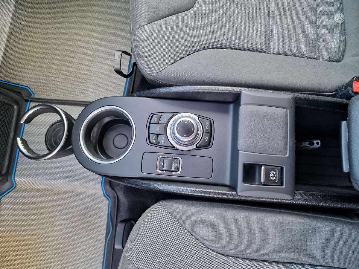 BMW i3, hatchback