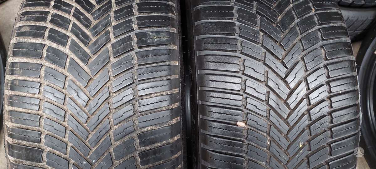 Bridgestone, всесезонные 235/45 R18