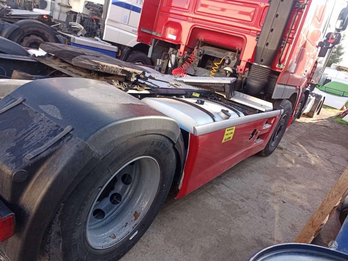 DAF XF105, semi-trailer trucks