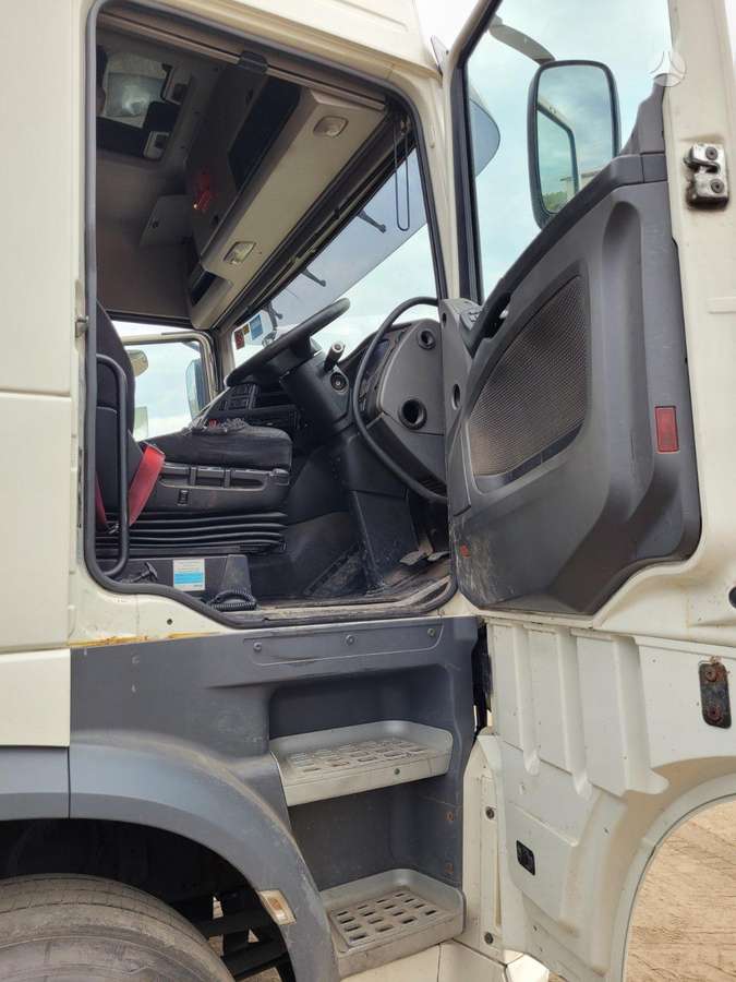 DAF XF460FTG, vilcējs