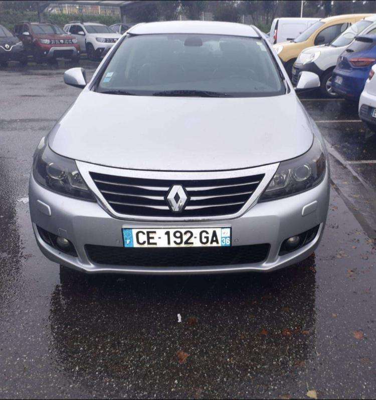 Renault Latitude по частям