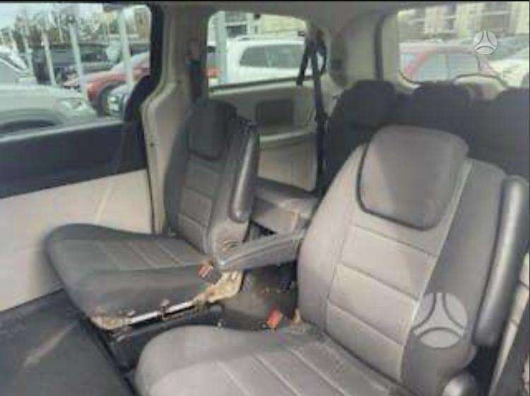 Chrysler Grand Voyager dalimis