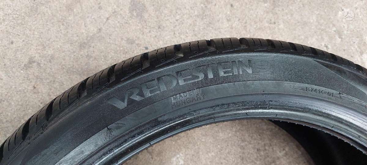 Vredestein, всесезонные 215/40 R18