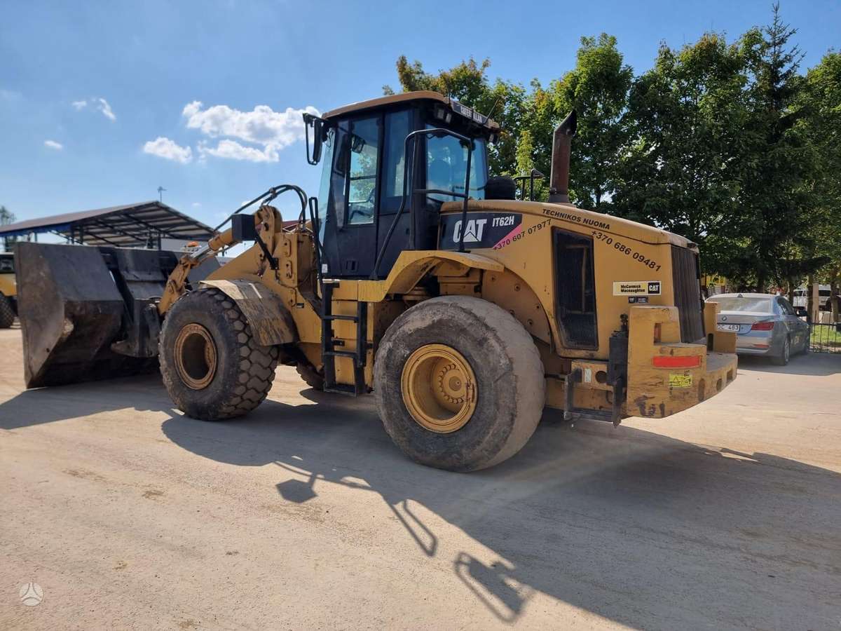 Caterpillar IT62H, frontal loader