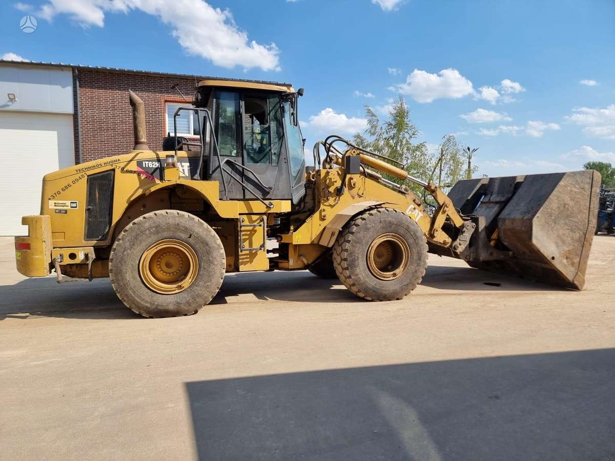 Caterpillar IT62H, frontal loader