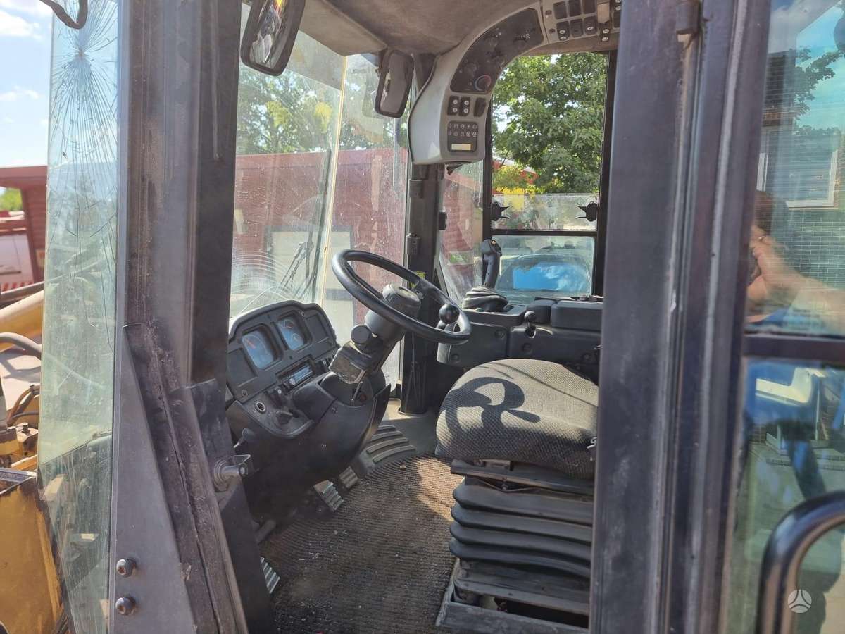 Caterpillar IT62H, frontal loader