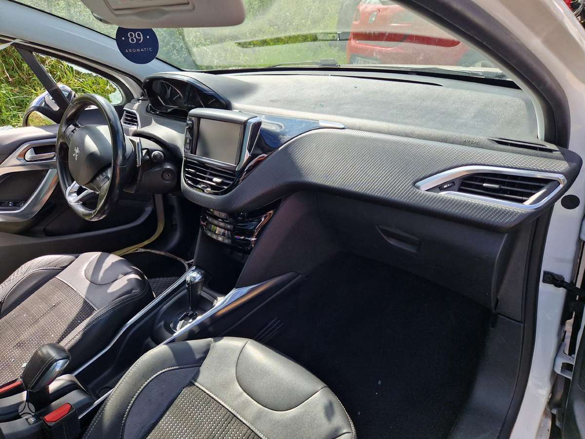 Peugeot 2008 по частям