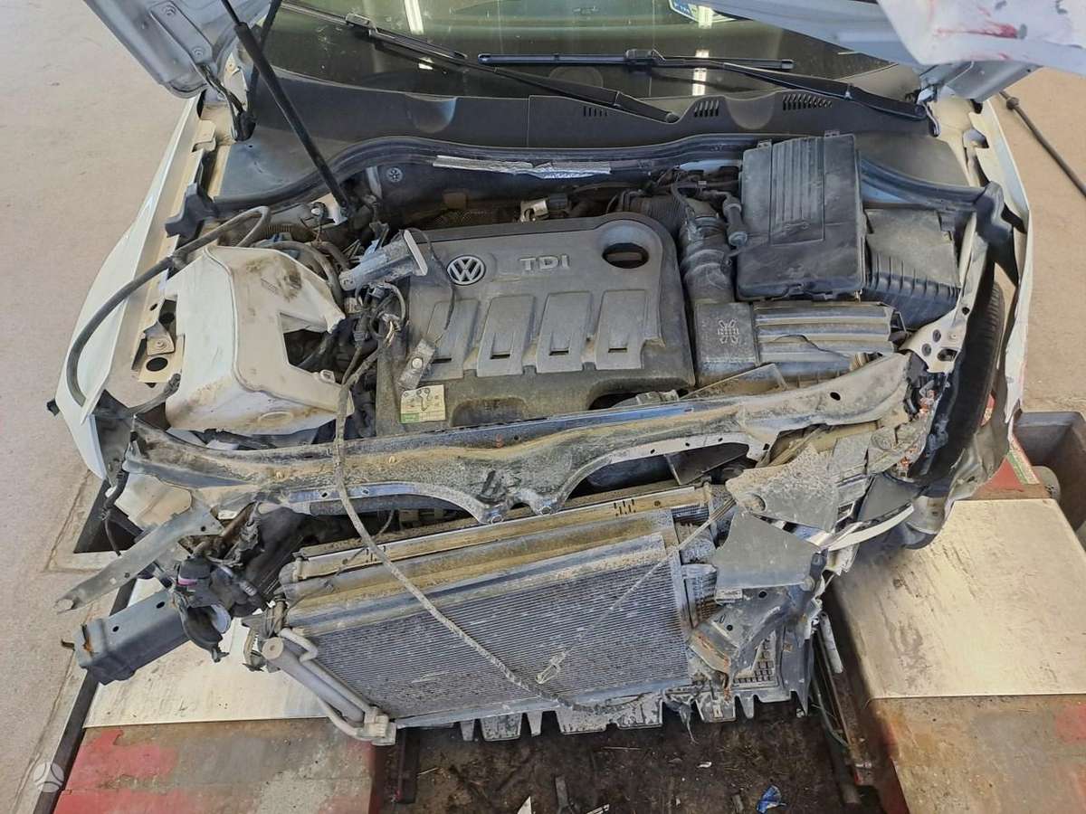 Volkswagen Passat for parts