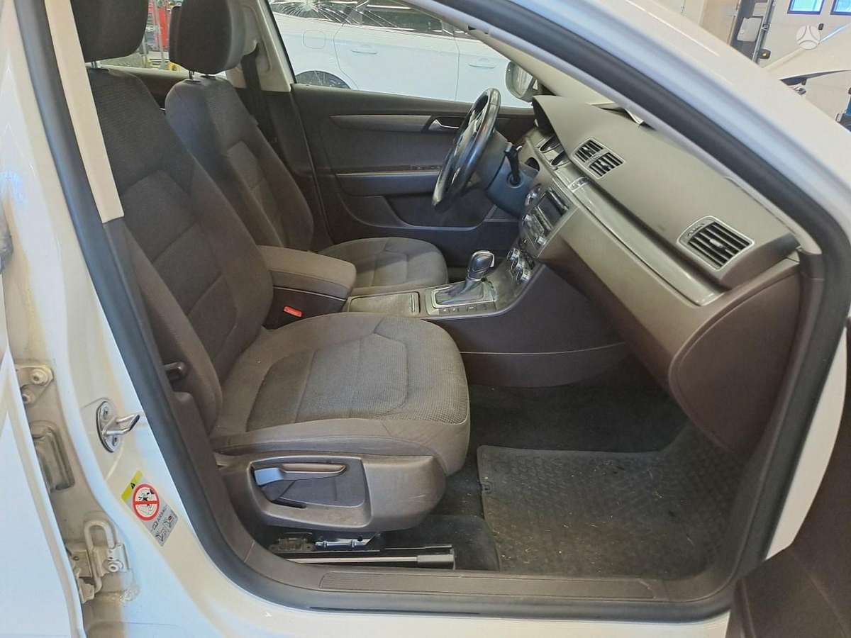 Volkswagen Passat for parts
