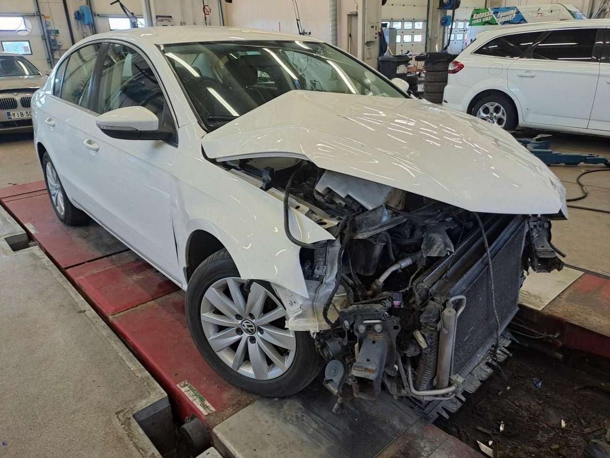 Volkswagen Passat по частям